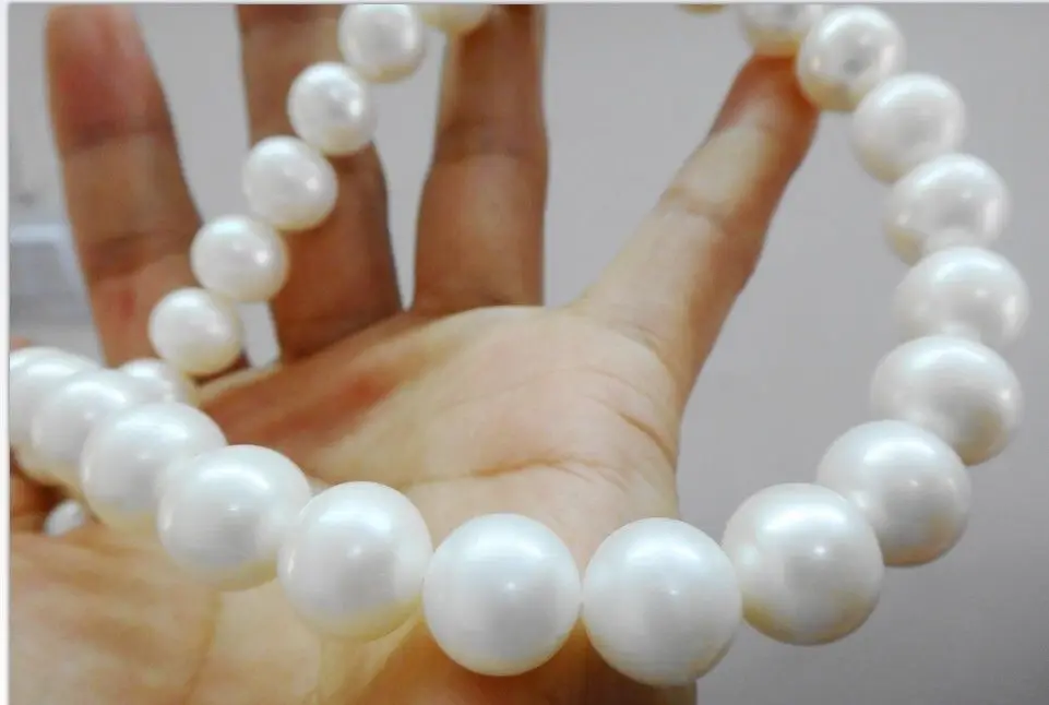 

charming 18"12mm white pearl necklace AAAA