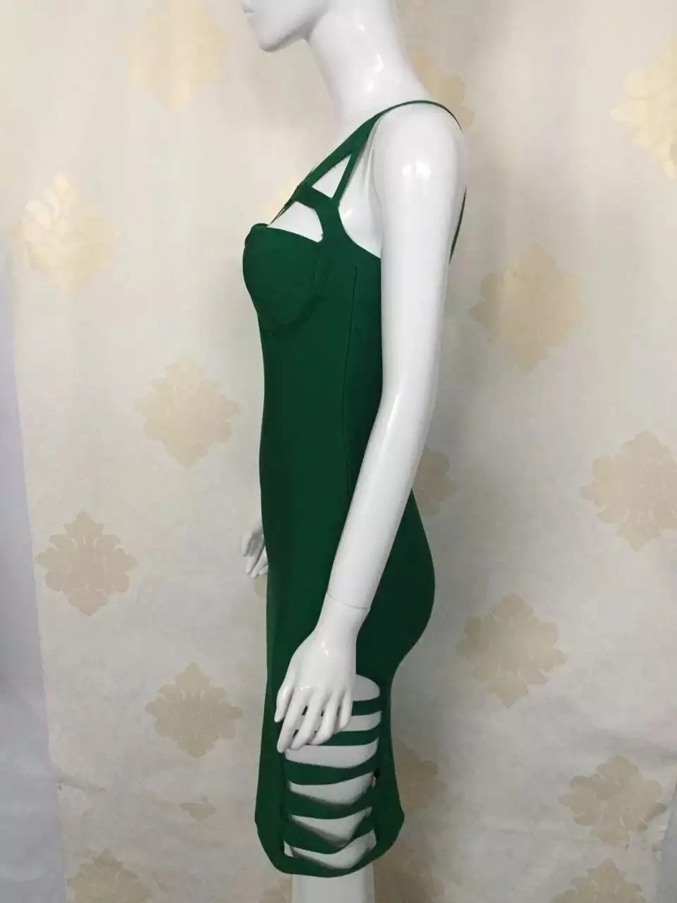 Top Quality Celebrity Red Green Black Sleeveless Side Hollow Out Rayon Bandage Dress Evening Party Cute Dress (9)