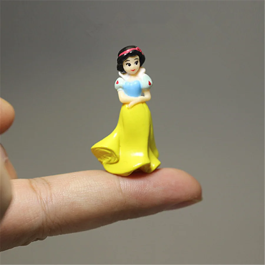 

60pcs/lot 4cm Snow white princess PVC Action Figure Collection Model Kids Toy Doll Cake Decoration toys