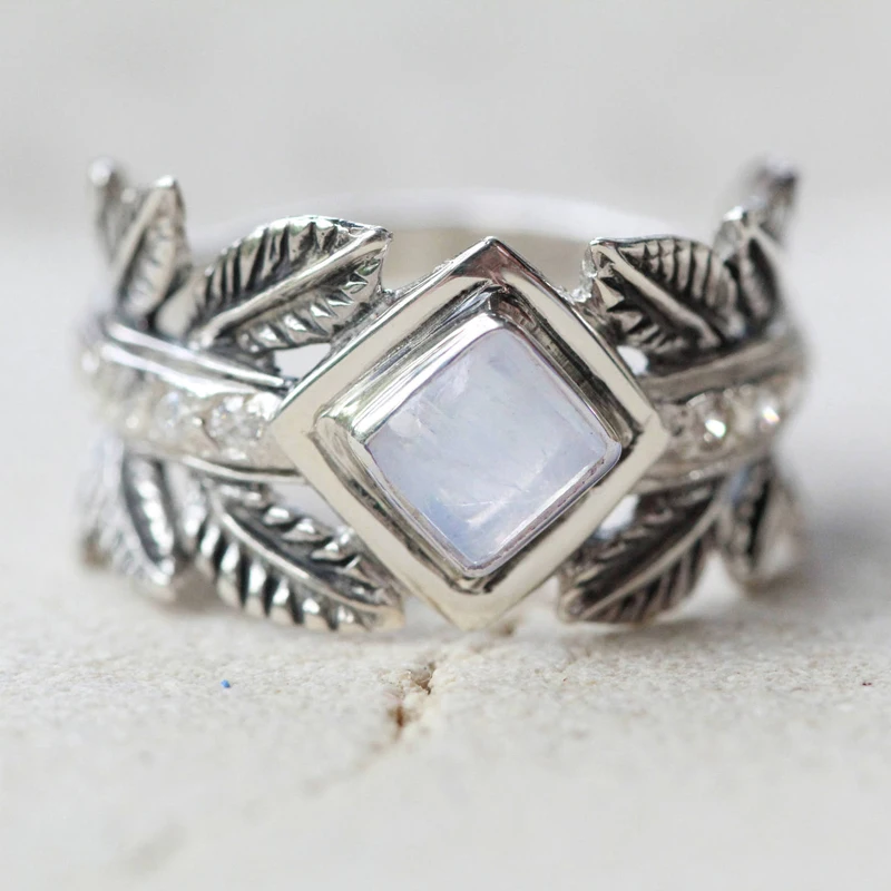 

European Fashion Retro Leaves Rings for Women Thai Silver Color Party Jewelry Geometric Square Moonstone Rings Anillos Mujer