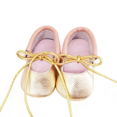 Sapatos de Meninas Borlas de Couro Walkers do Bebê Novos Moda Genuíno Fundo Macio Sapatos Mocassim Newborn Primeiro 0-24 m Bebê Schoenen 2020 7 2018 Novos sapatos de meninas Moda Borlas