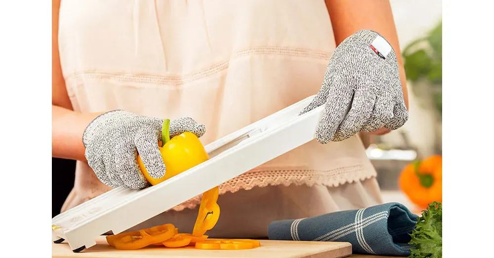 Kitchen-Anti-cutting-work-safety-gloves-(3)