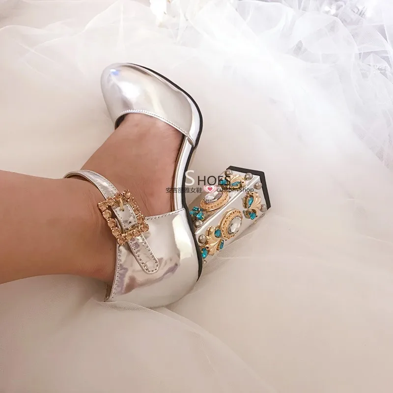 Viisenantin по индивидуальному заказу Драгоценный Камень Стразы стразами на толстом каблуке Сандалии на каблуке золотые, серебряные, полые на ремешке с пряжкой в стиле ретро; обувь