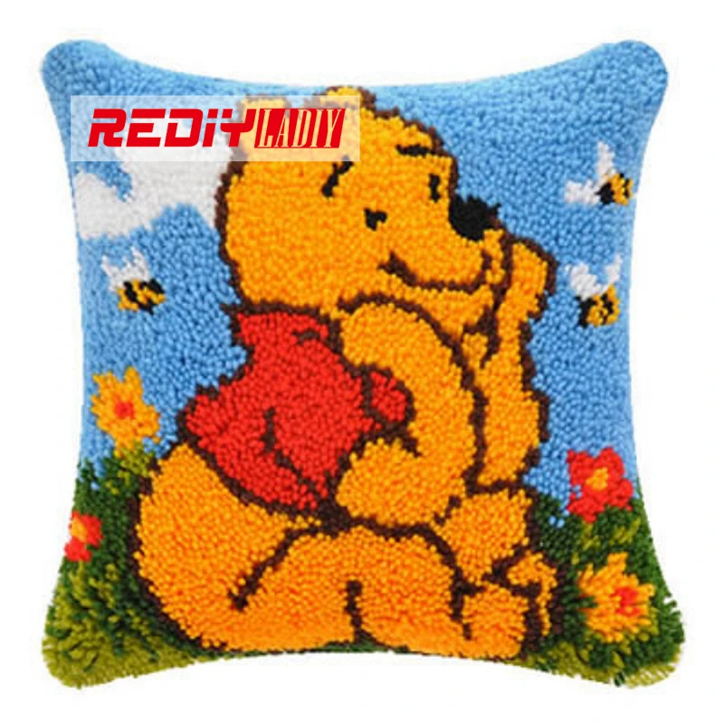 

LADIY Latch Hook Cushion Yarn for Embroidery Cushion Cover Winnie Flowers Bees Pillow Case Sofa Cushion Decorative Pillow BZ530