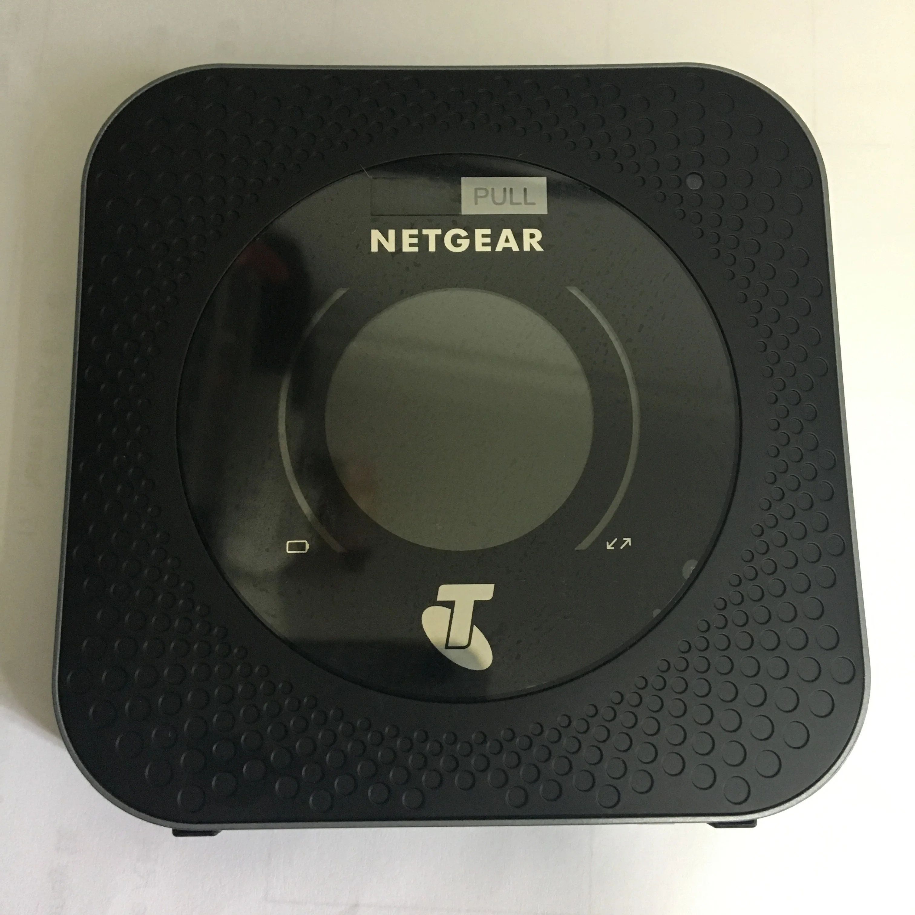

Unlocked router for Netgear Nighthawk M1 4GX Gigabit LTE Mobile Dual Band 2.4GHZ/5GHZ Wireless Wifi Router PK B315 B525 E5186