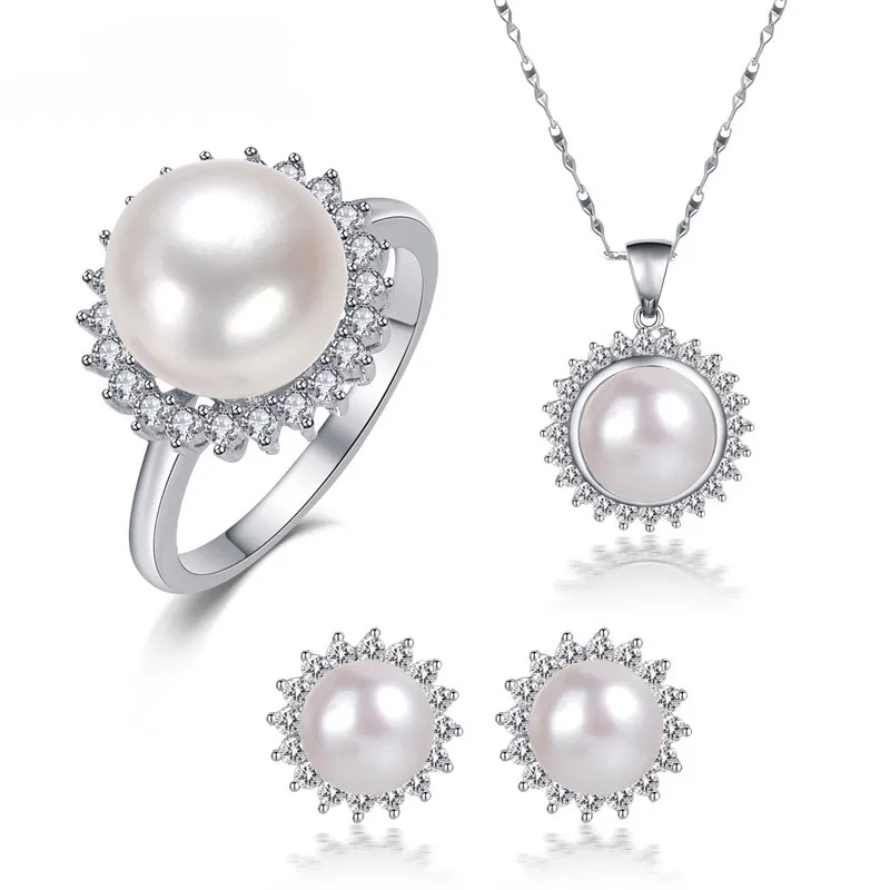 Conjunto de joyas con perlas de agua dulce. pendientes y