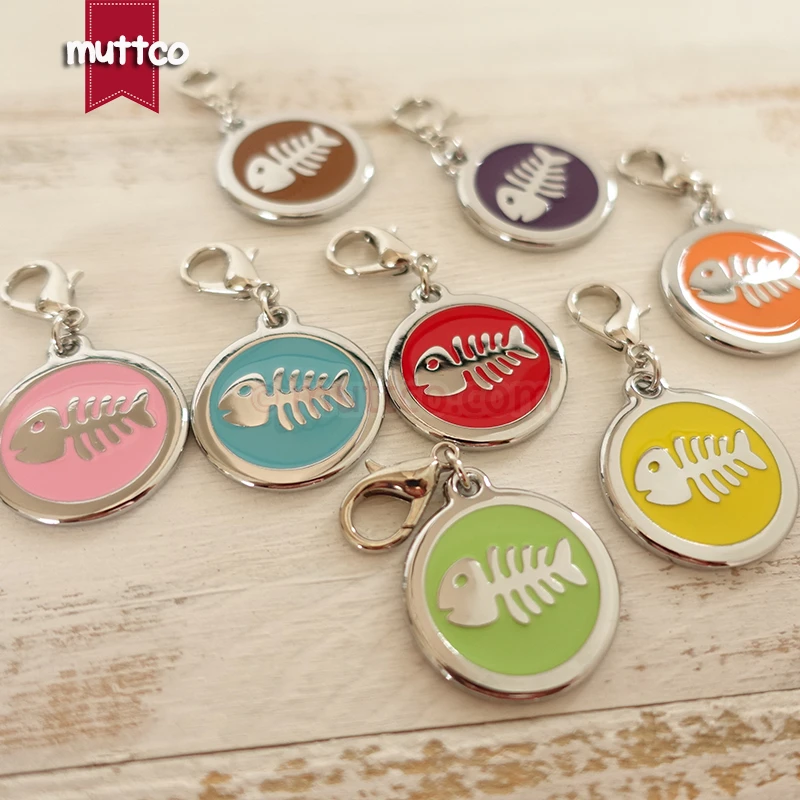

20pcs/lot 30mm fish bone print dog tags dog id tags for pets Dog Tag Pendant round dog name tags collar charm