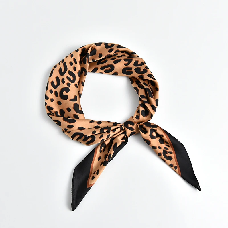 

Fashion Silk Scarf For Women Vintage Luxury Leopard Female Bandada Designer Square Scarves Girls Kerchief Ladies Casual Wraps