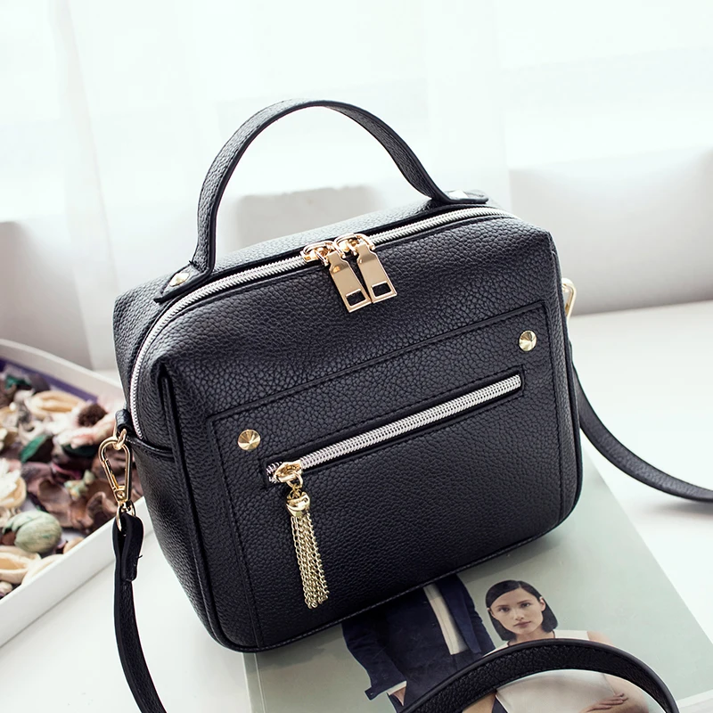 Retro Female Minimalist Crossbody Bag Small Women Shoulder Bag Tassel Women Messenger Bags Tote
