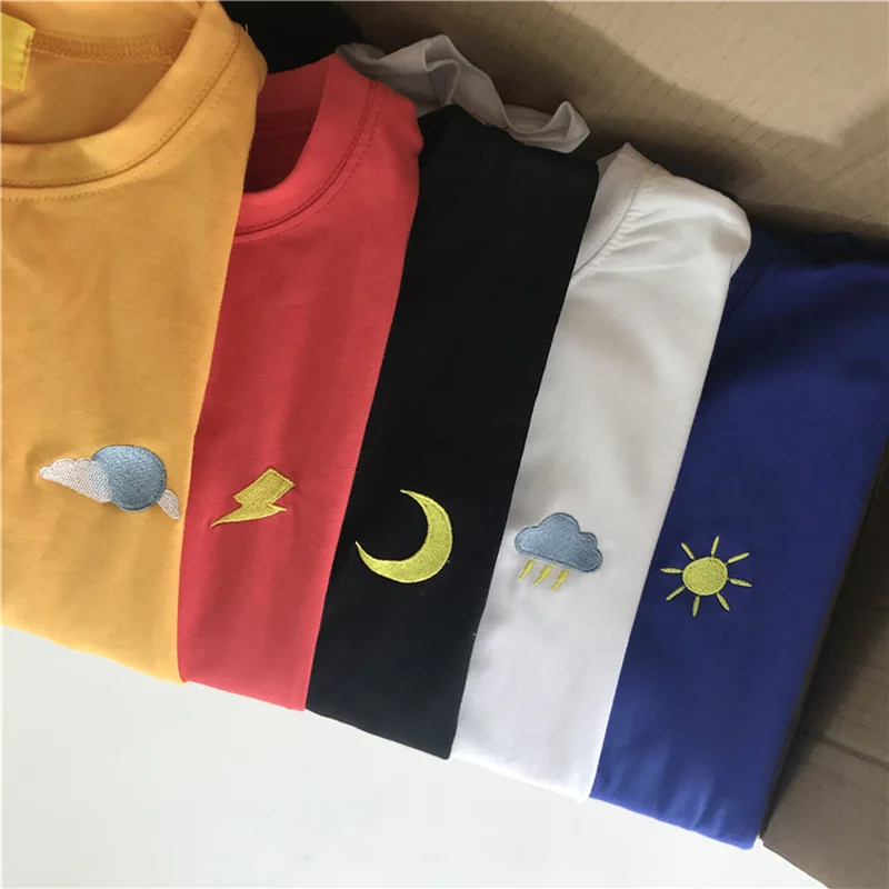 

Korean Kpop Cotton Tshirt Women Long Sleeve Ulzzang Harajuku Embroidery T shirt Top Unisex Cloud Moon Sun Cute Aesthetic T shirt