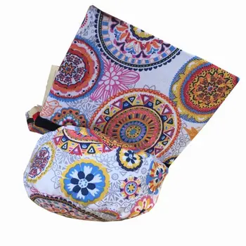 

Almohadon reading mandalas