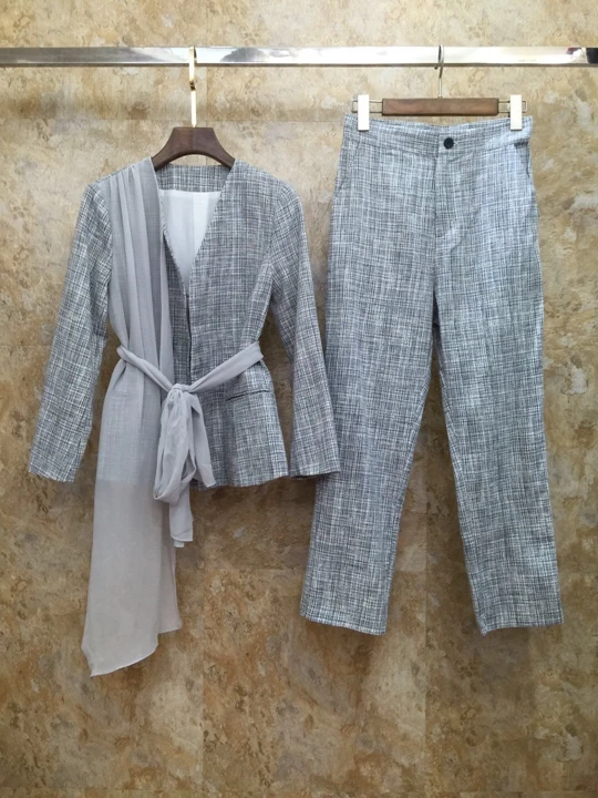 

2019 Summer New Women's waist tie irregular yarn stitching jacket + long suit 701