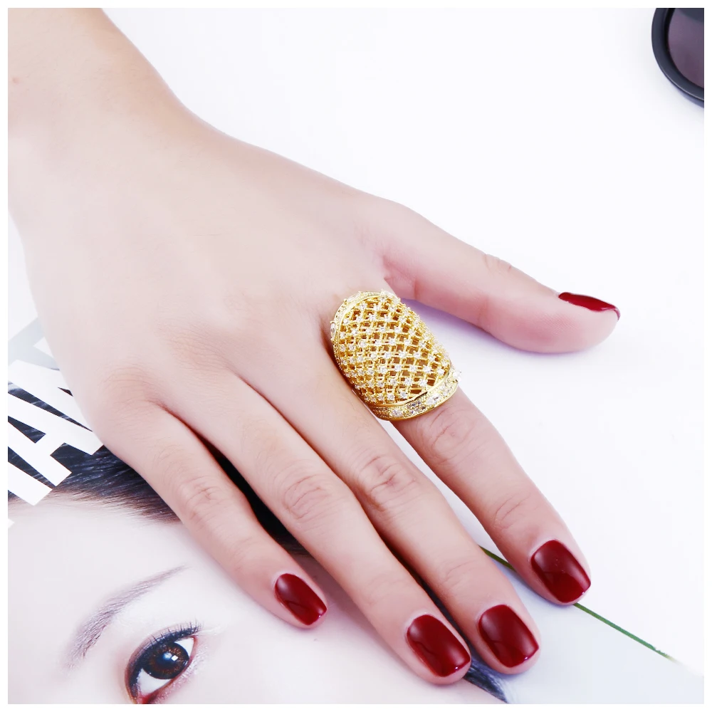 Dreamcarnival 1989 Designer New Hollow Out Rings for Women Rhodium Gold Color Engagement Wedding Jewelries Anel Feminino DC1989
