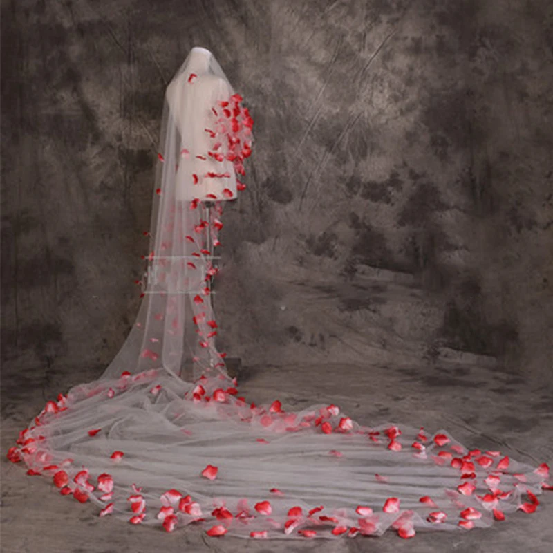 5 Meter Tulle Long Bridal Veil with Red Rose Petals Beautiful Wedding Accessories for Bridal velos de novia Wedding Veil S151 
