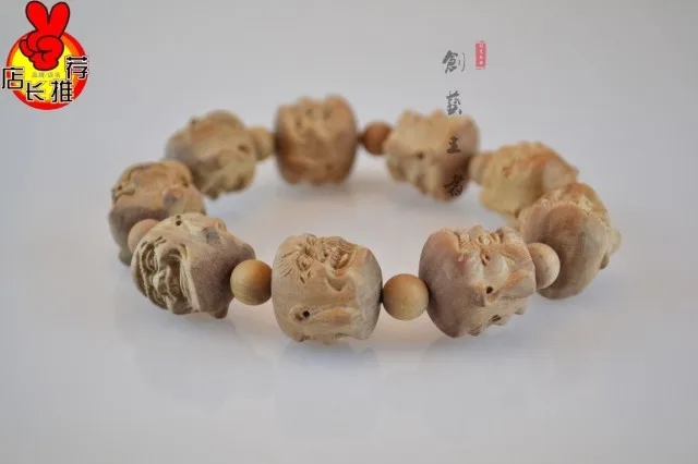 

Sandalwood Beads Bracelet eighteen Arhats Erawan hand carved wooden furniture Pichugin brave red string jewelry ornaments
