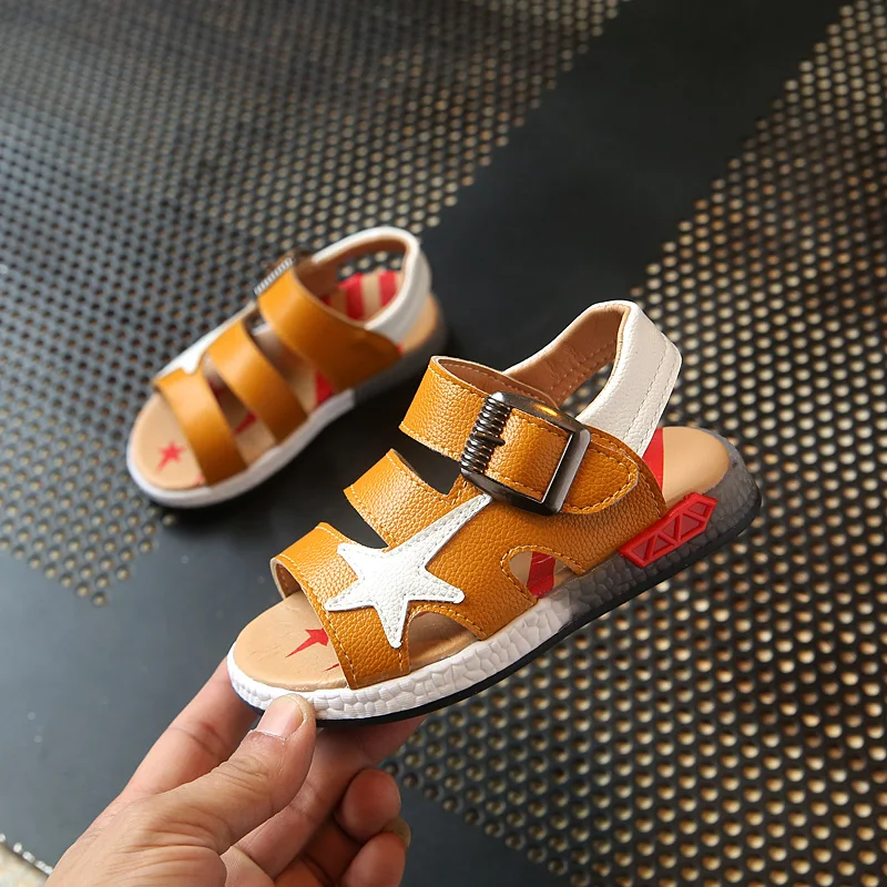 Сандалии для мальчиков Дети Лето г. маленьких детей обувь с подсветкой из искусственной кожи