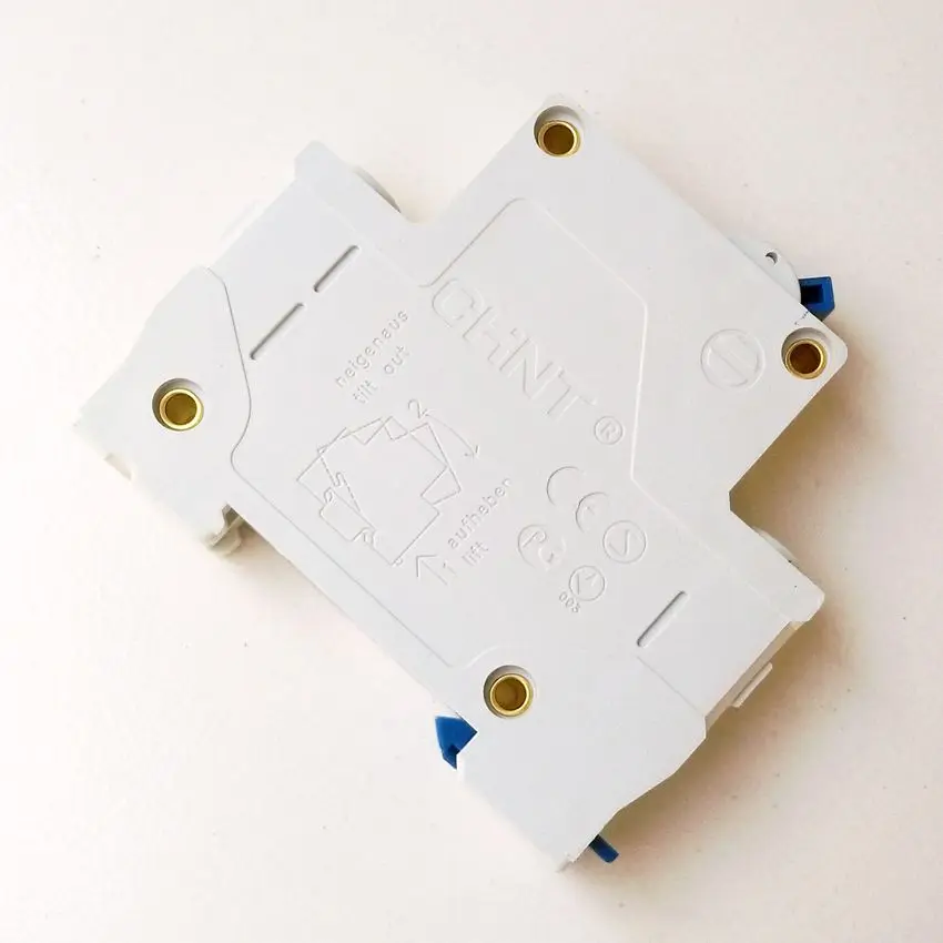 CHINT DZ47 60 C32 AC230/400 V 1 P 32A Номинальный ток полюсный миниатюрный автоматический