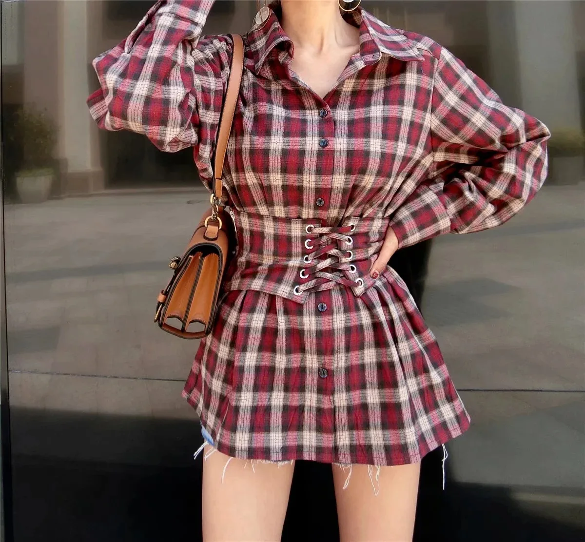 

The Design of 2019 Long Sleeved Waist Seal Shirt Blouse Women Turn-down Collar Fashion Patchwork Women Shirts Pattern