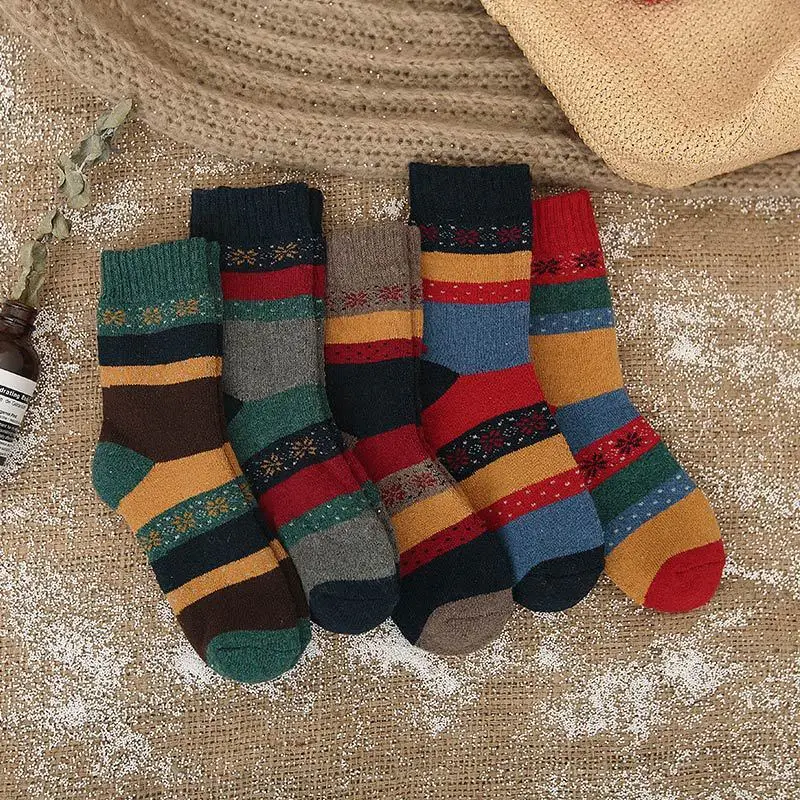 5 pairs fashion New Winter Thermal Cashmere Socks Women Warm Rabbit Wool Socks Women's thicken socks girl Casual Socks