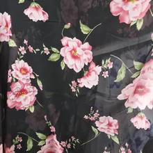 2018new 75D печать шифоновые розы цветы узор черный фон для одежды ткани и шарф YH-4738