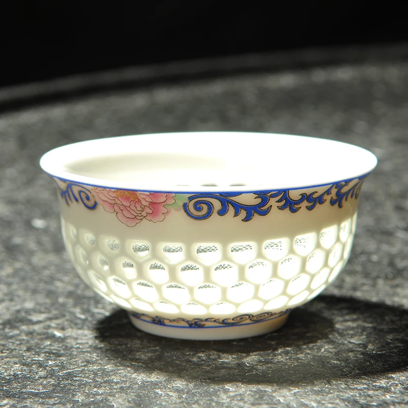 Изысканный чай чашки, высокое качество китайский стиль синий и белая фарфоровая чашка, полые соты дизайн