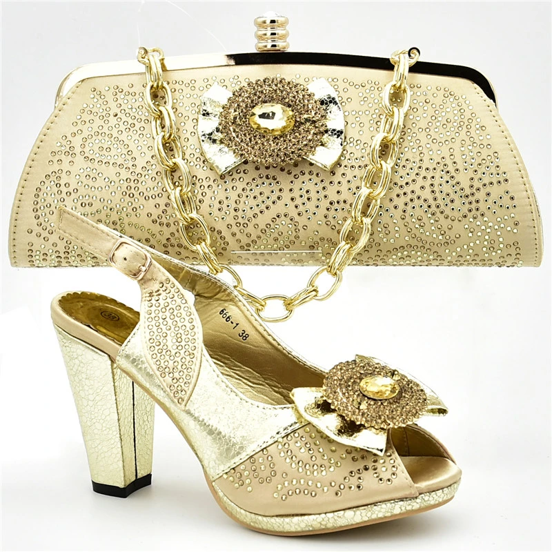 light Cuir Décoré Africaines pourpre Purple Sacs Chaussures En Les Bleu Assortis Ensemble Et Strass Italiennes Avec Pompes Verni or YPYFwqTA