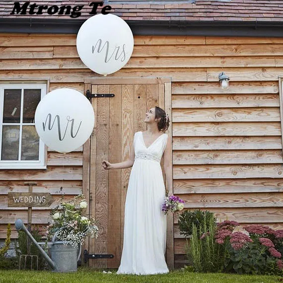 2pcs-lot-Good-Quality-36inch-Round-White-Print-Mr-Mrs-Latex-Balloons-Happy-Wedding-Valentine-s (1)
