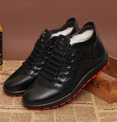 Зимние мужские модные ботинки с хлопковой подкладкой; мужские ботильоны из яловичного спилка; меховая теплая обувь; M2038 - Цвет: Черный