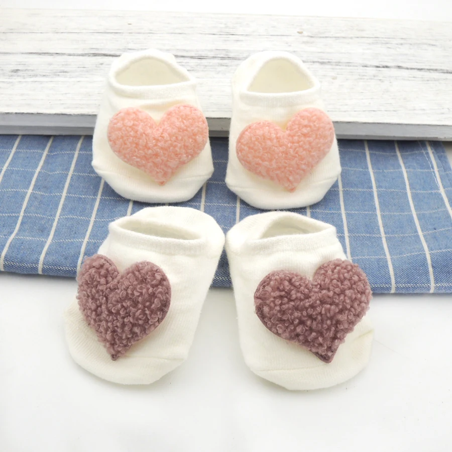 Новые детские розовые шерстяные очаровательные хлопковые носки с сердечками носки для новорожденных носки-тапочки осенняя одежда для новорожденных девочек BB05
