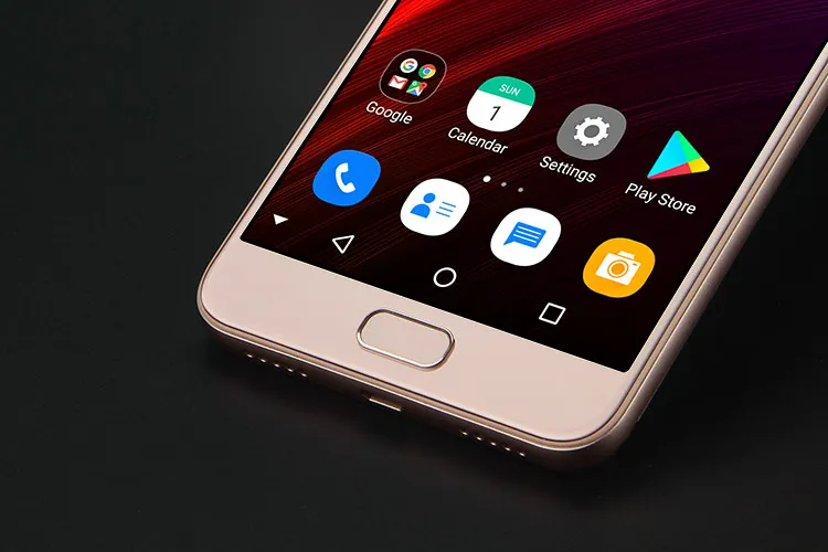 SHARP R1S 3GB RAM 32GB ROM MTK6750 1.5GHz Octa Core 5.5 Inch 2.5D HD Screen Dual Camera Android 7.0 4G LTE Smartphone