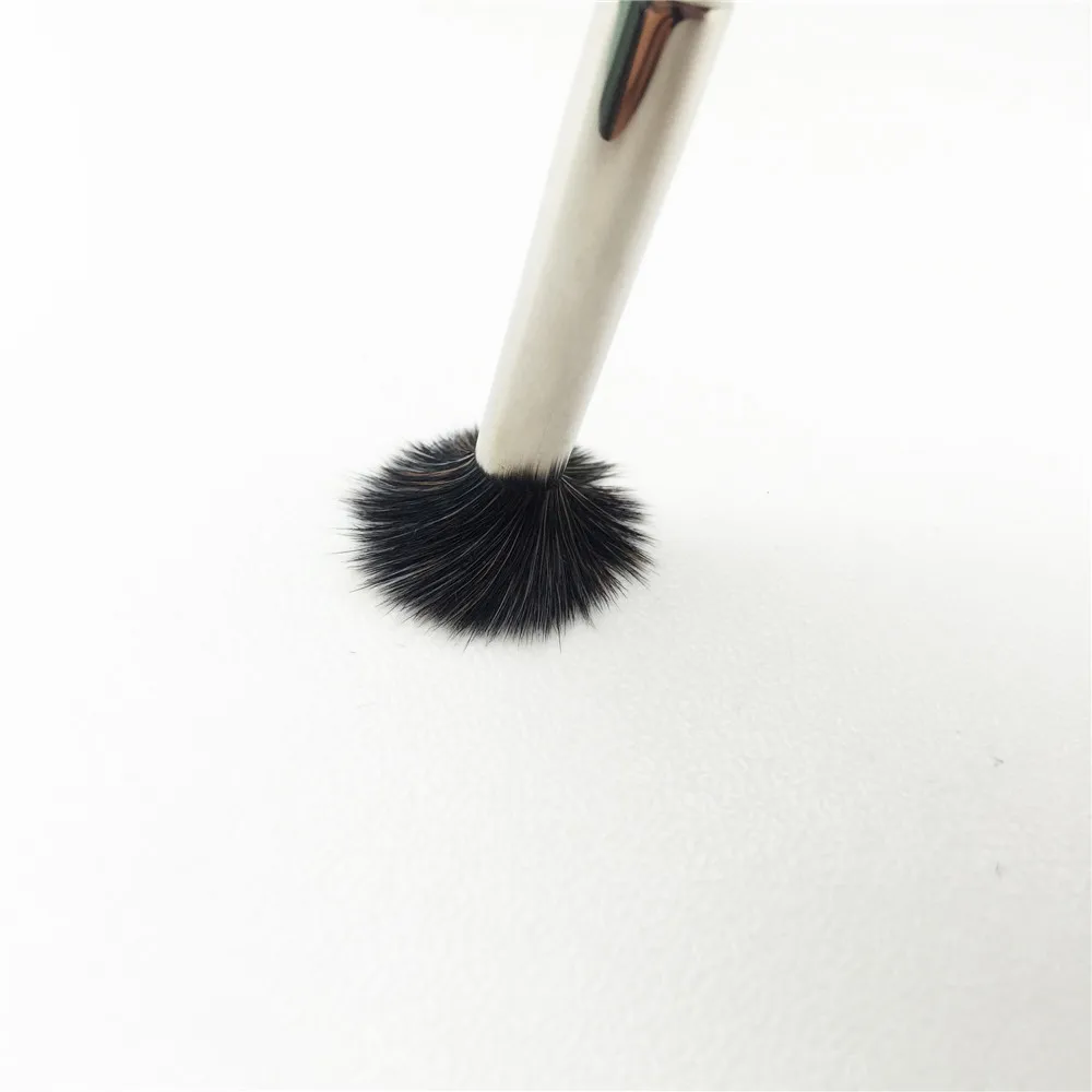 MAC 286S duo-fibre Blending Brush _ 8 (2)
