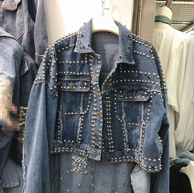 

Autumn new women's slim Korean version of the loose hand-made rivet diamond denim short coat