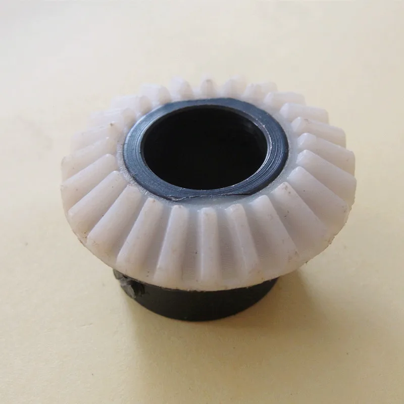 Singer Sewing Machine Parts 319695 horizontal oblique gear bevel gear