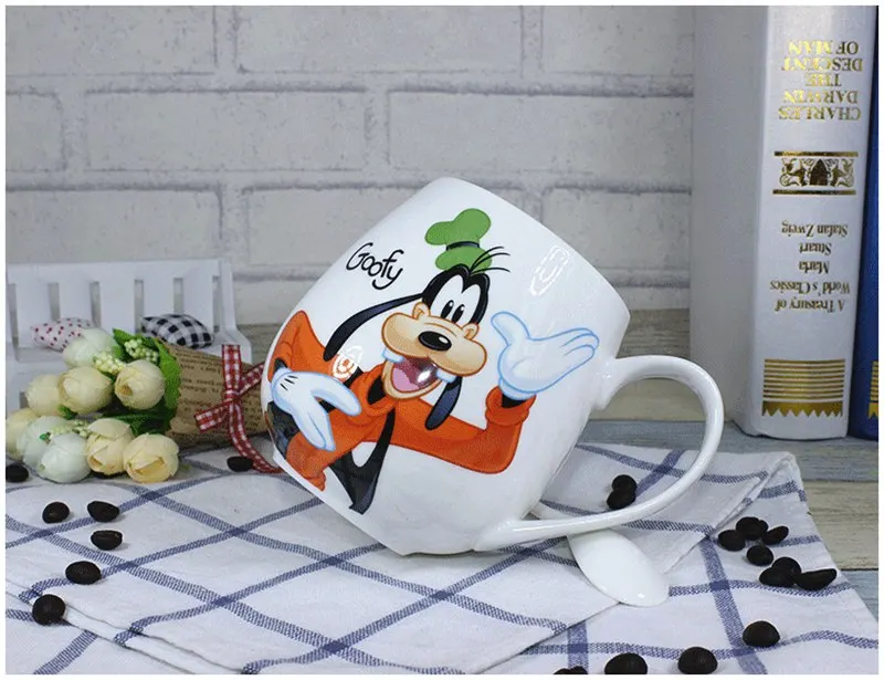 2pcs/Lot Ceramic Couple Mugs Cartoon Mickey Minnie Cups Creative Coffee Milk Tea Cup Christmas Gifts