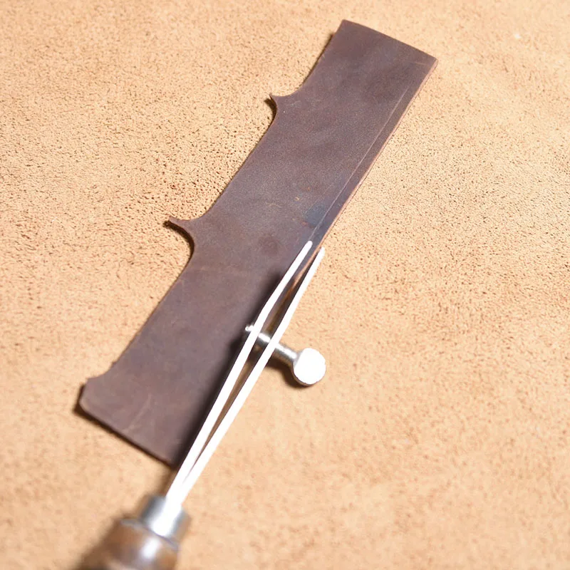 

Edge Device Sideline Tool DIY Hand Sewn Leather Tool Spacing Wheel Sideline Edge Holder Scribe Handmade DIY Leather Craft Making