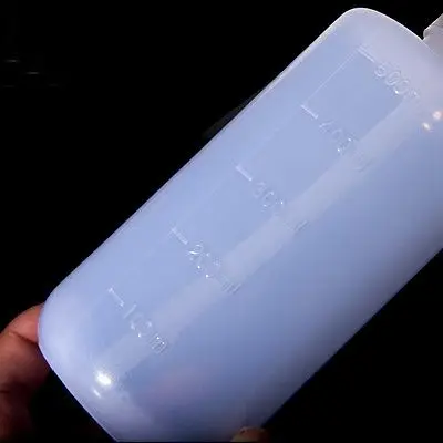 500 мл пластиковая LDPE лабораторная татуировка для выдавливания мерная бутылка для лабораторного использования