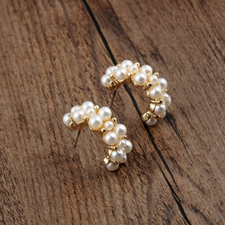 

2019 New Earrings Vintage C-Shaped Pearl Earrings Semi-Circular Ear Rings Baroque Geometric Metal For Women Earrings Jewelery