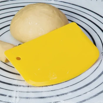 

Fondant Curved Edge Utensils Smooth Cutter Cake Dough Scraper Pastry Tools Flexible Safe Plastic Spatula Kitchen Gadgets Baking