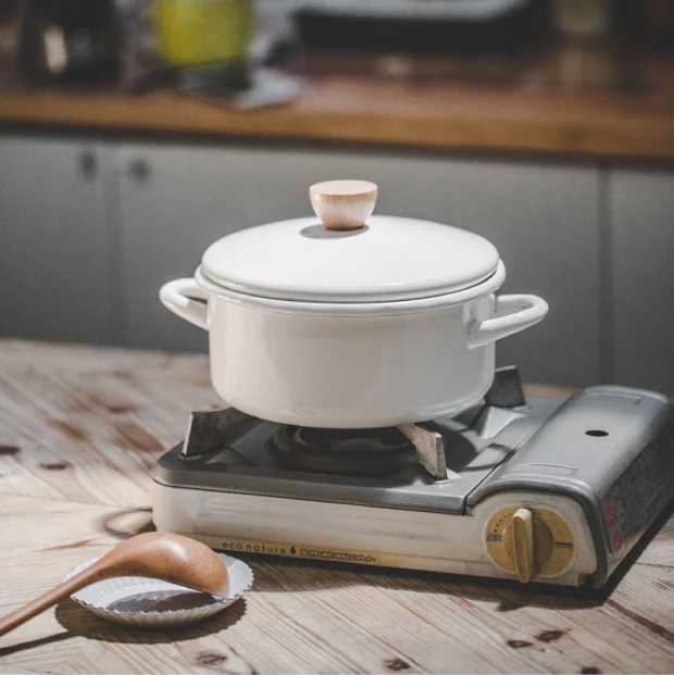 Contracted Japanese style enamel stew pot high temperature resistant