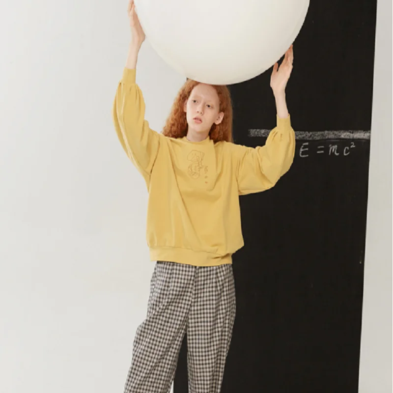 

Autumn New 2017 Lantern Sleeve O Neck Sweet Women Pullover Sweatshirts Cotton Soft Pullover Tops Yellow Cartoon Embroidery
