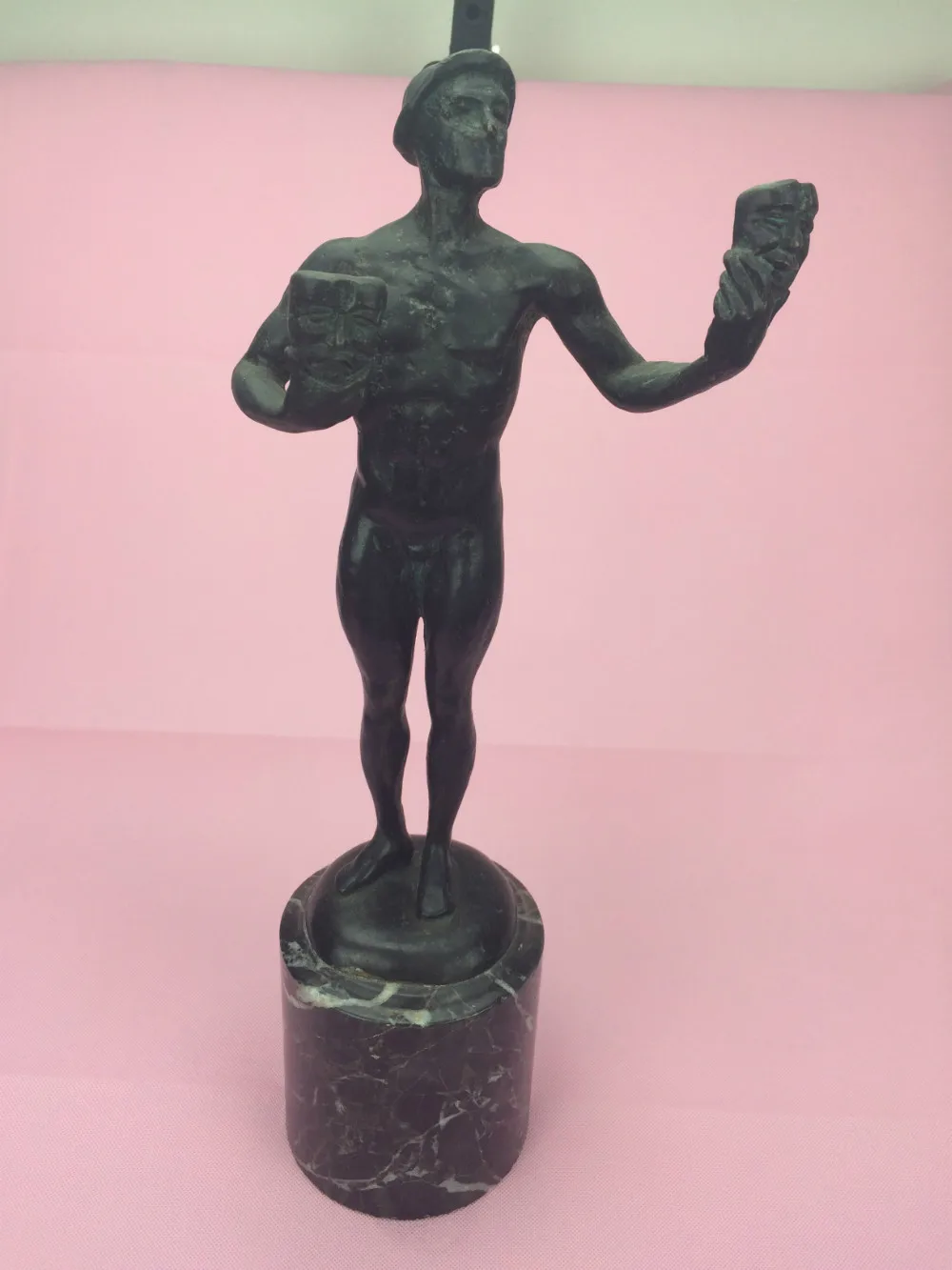 

Brass Screen Actors Guild Award, Replica Screen Actors Guild Awards, SAG trophy awards