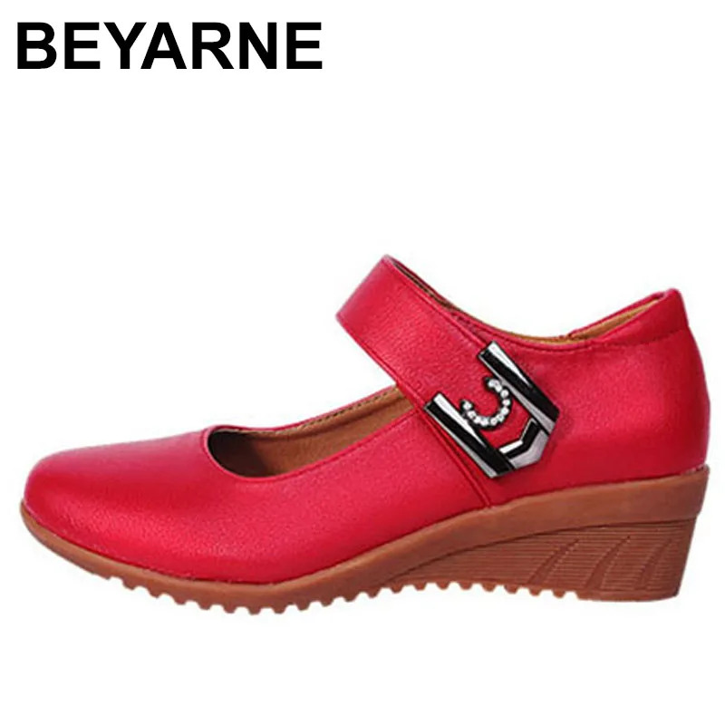 

BEYARNE 2019Women wedges shoes hook loop lady round toe office career dancing work nurse shallow shoes comfortable brownE205