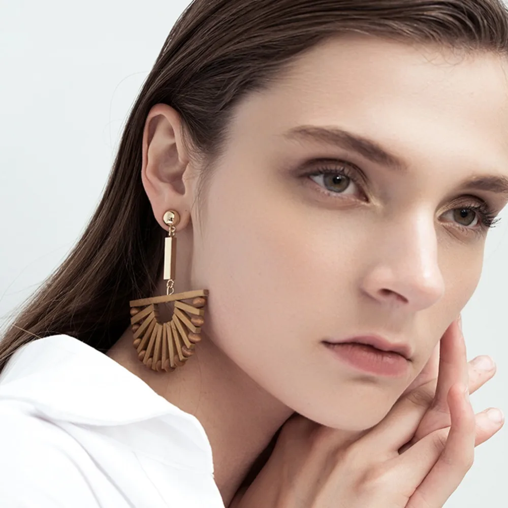 

Girlgo Handmade Semicircle Wooden Dangle Earrings Women Vintage Bamboo Rattan Big Circle Round Statement Earring Elegant Jewelry