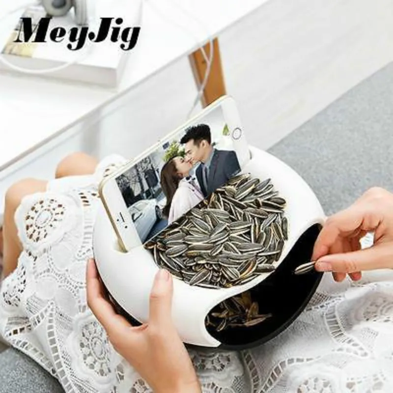 

Creative Lazy Fruit Plate Double Layer Plastic Candy Seeds Peel Dish Storage