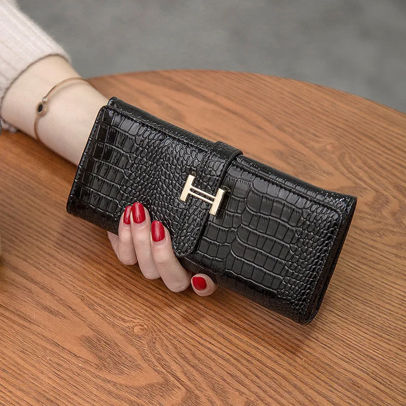 Women's Wallets Crocodile Grain Long Wallets PU Leather Embossed Design