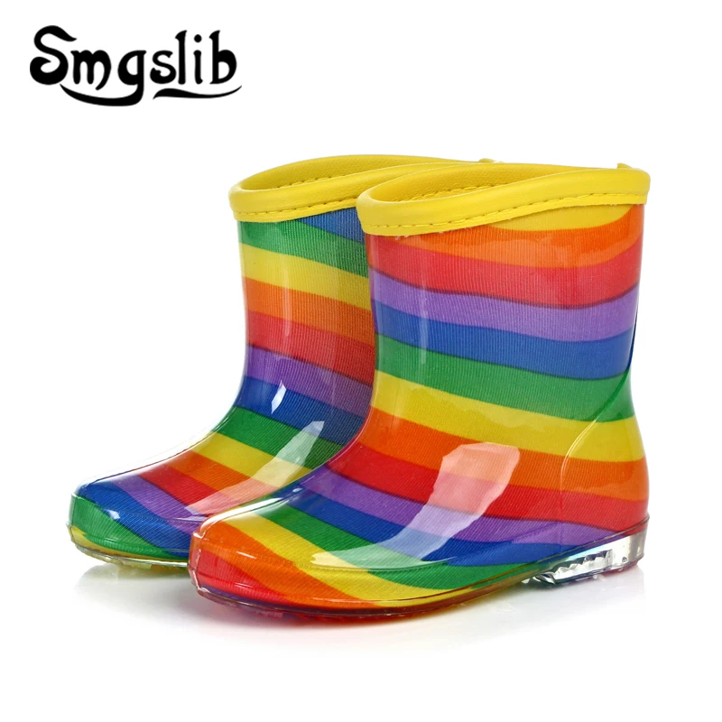 Детская прозрачная обувь для дождливой погоды для мальчиков и девочек; разноцветные ботинки для малышей; коллекция года; сезон весна-осень; модные резиновые сапоги