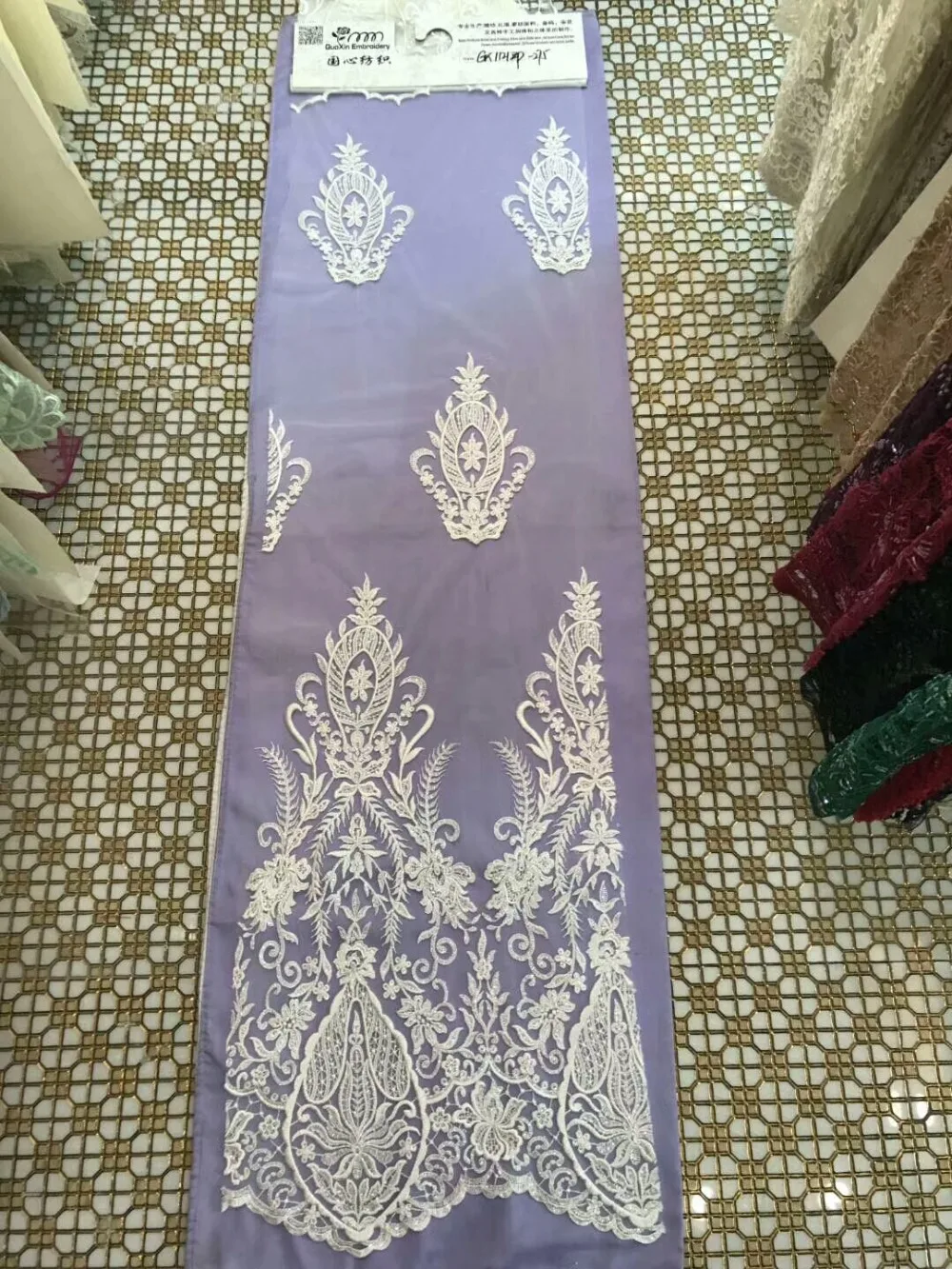 Cheap High Quality Nigerian  Wedding Lace Fabric ivory Latest African Laces 2018 French Net Lace Fabric With Sequins for Dress 0