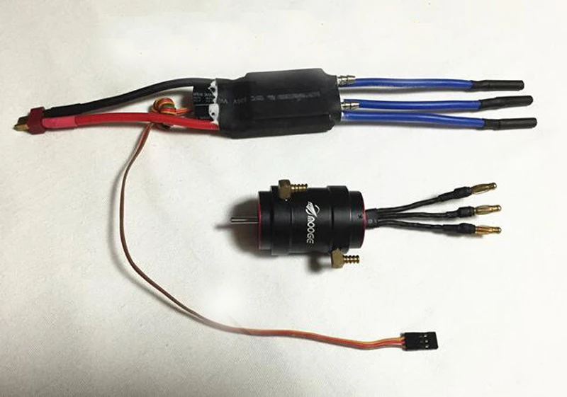 

2848 Brushless Motor + Water Cooled Tube Case + 100A Boat Water-coolling ESC for 40-60cm RC Racing O Yacht Boat Cat Catamaran