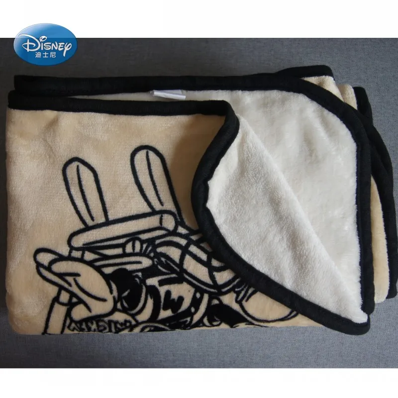 Mickey mouse blanket (7)