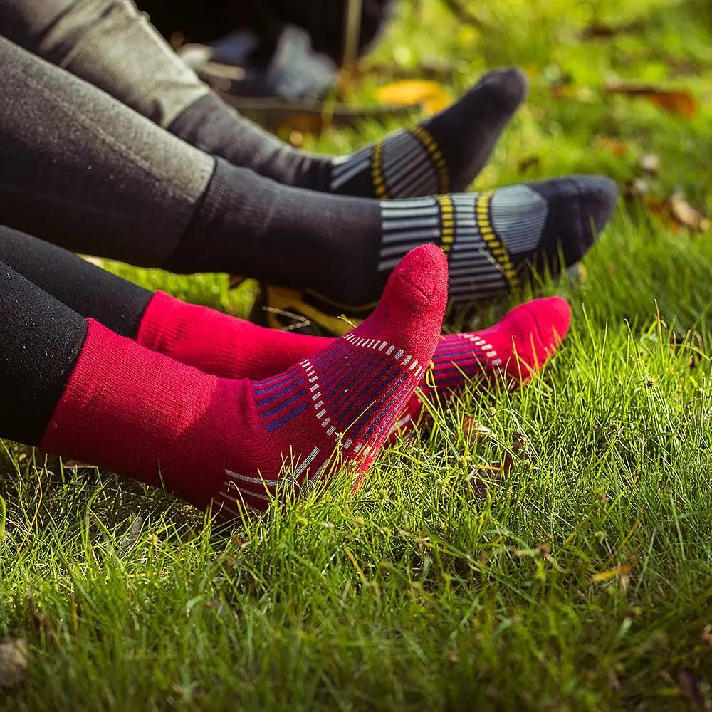 17CM Women Hiking Socks Knee High Breathable Climbing Socks 2 Pieces